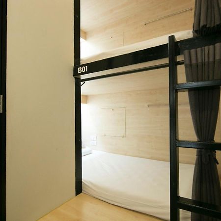 Lamurr Sukhumvit 41 Бангкок Экстерьер фото