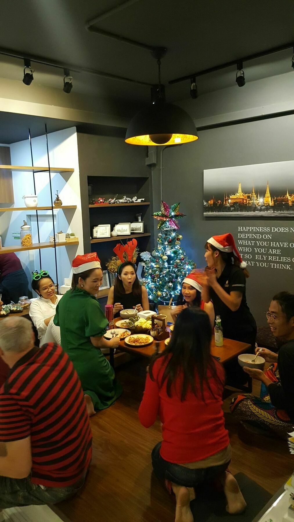 Lamurr Sukhumvit 41 Бангкок Экстерьер фото